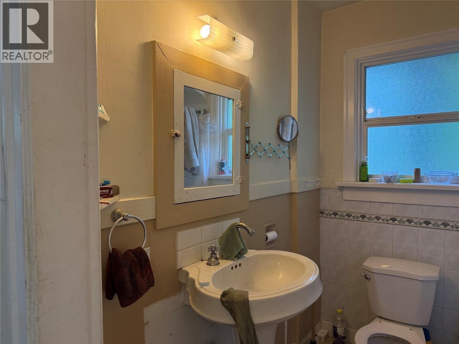 2126 Topping Street, Trail, British Columbia  V1R 4G5 - Photo 19 - 10358425