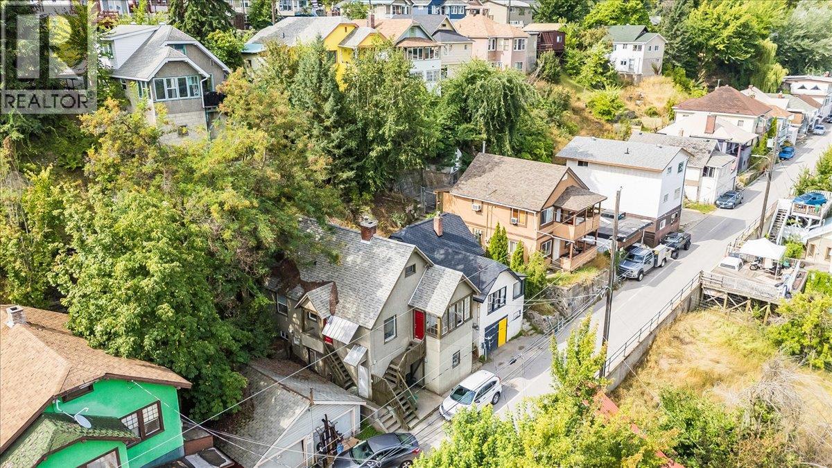 2126 Topping Street, Trail, British Columbia  V1R 4G5 - Photo 6 - 10358425
