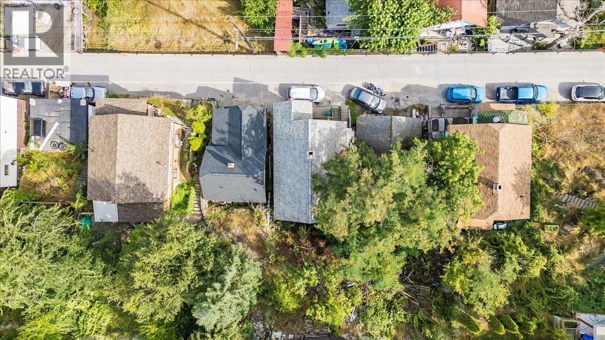 2126 Topping Street, Trail, British Columbia  V1R 4G5 - Photo 7 - 10358425