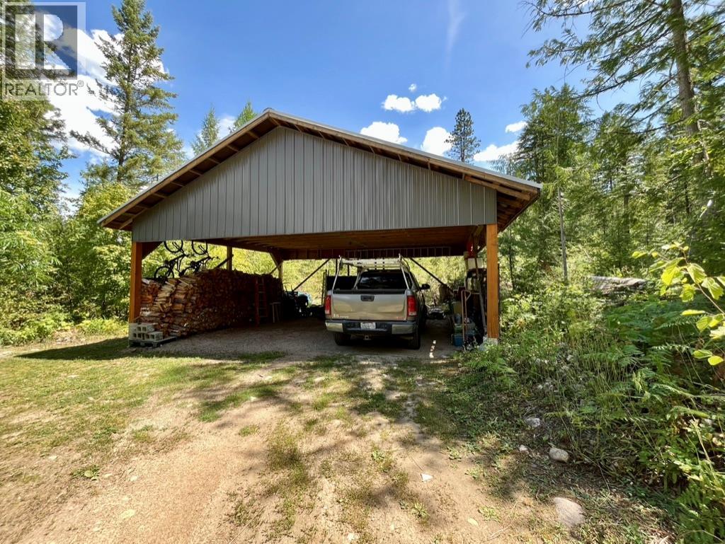 5940 Cedar Creek Road, Winlaw, British Columbia  V0G 2J0 - Photo 21 - 10358431