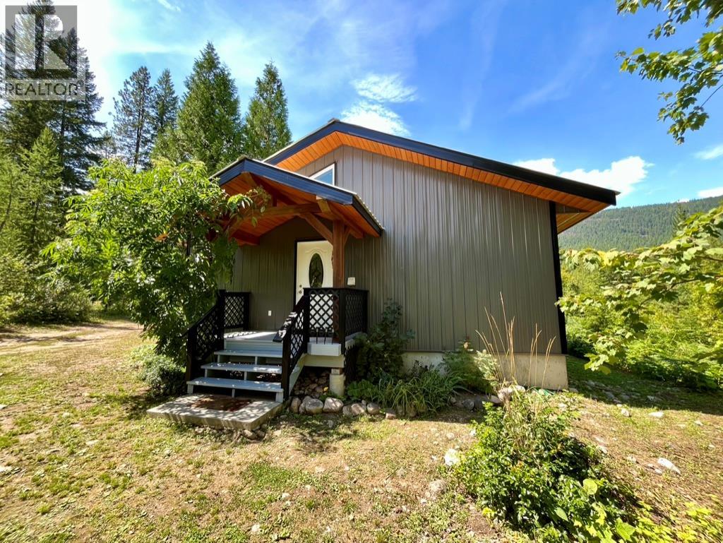 5940 Cedar Creek Road, Winlaw, British Columbia  V0G 2J0 - Photo 24 - 10358431