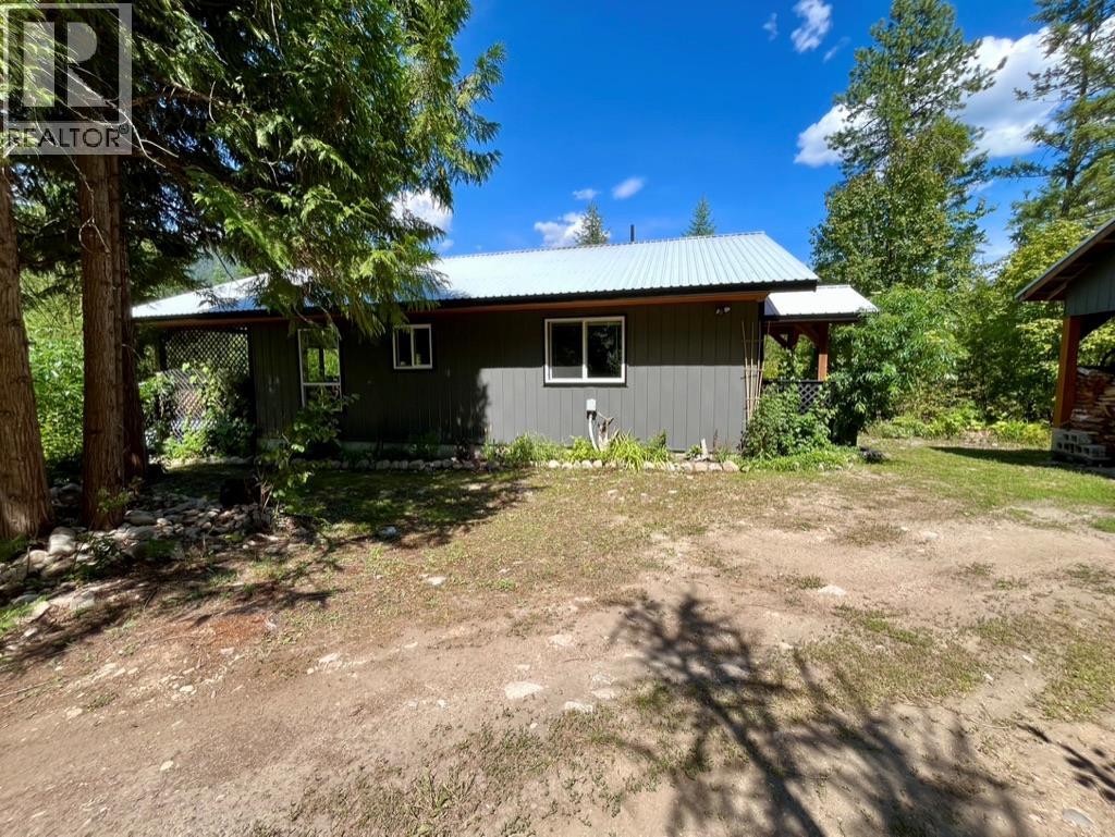5940 Cedar Creek Road, Winlaw, British Columbia  V0G 2J0 - Photo 26 - 10358431