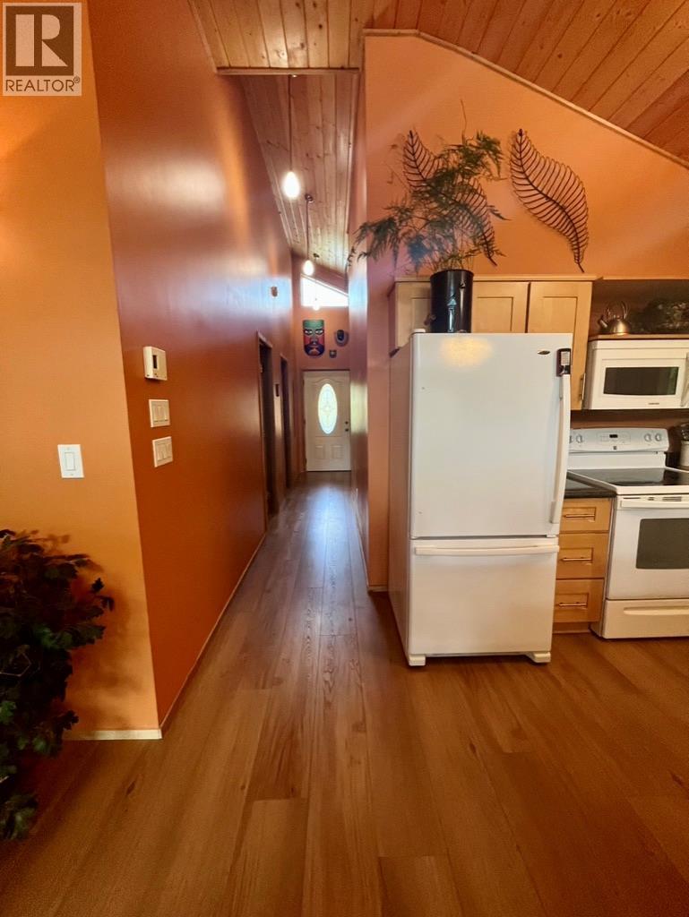 5940 Cedar Creek Road, Winlaw, British Columbia  V0G 2J0 - Photo 8 - 10358431