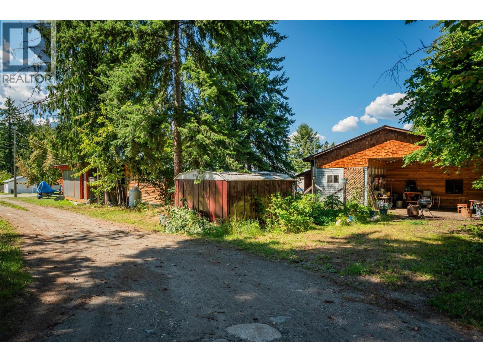 711 9th Avenue, New Denver, British Columbia  V0G 1S0 - Photo 12 - 10358216