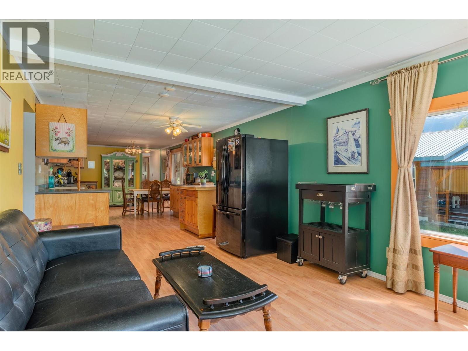 711 9th Avenue, New Denver, British Columbia  V0G 1S0 - Photo 16 - 10358216