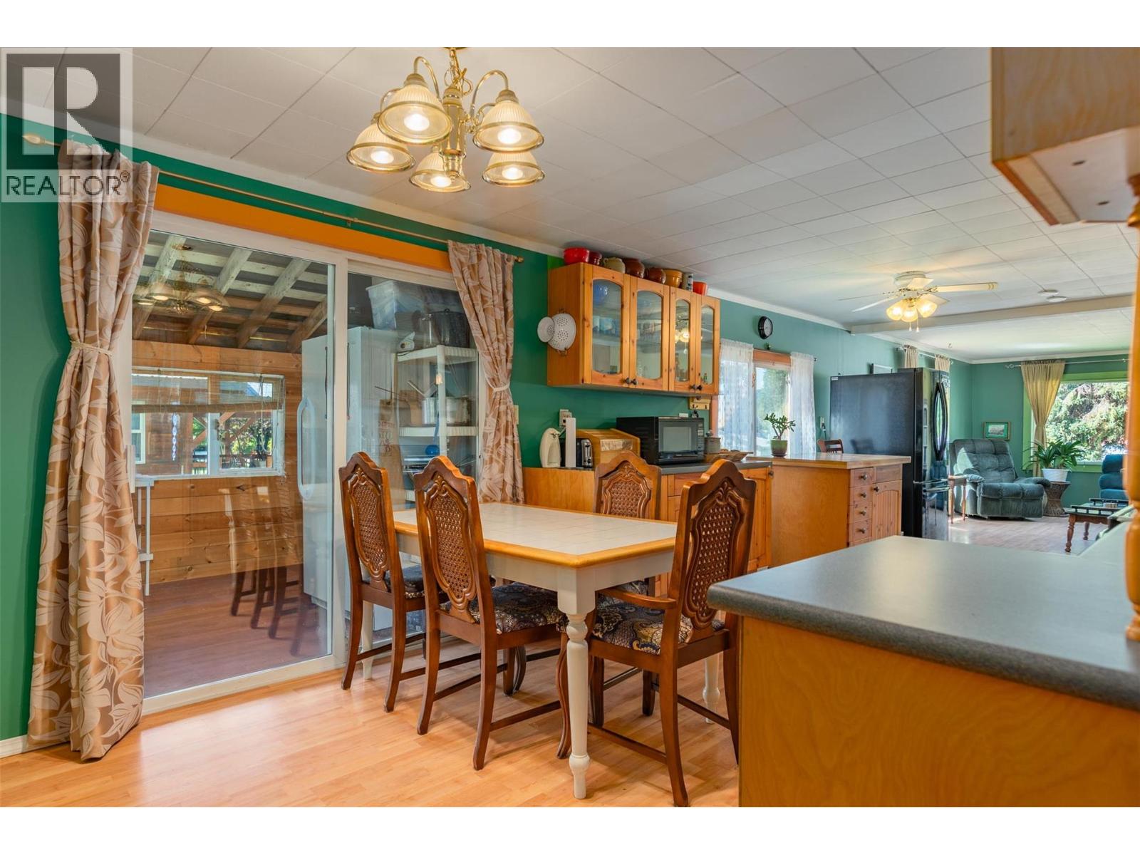 711 9th Avenue, New Denver, British Columbia  V0G 1S0 - Photo 21 - 10358216