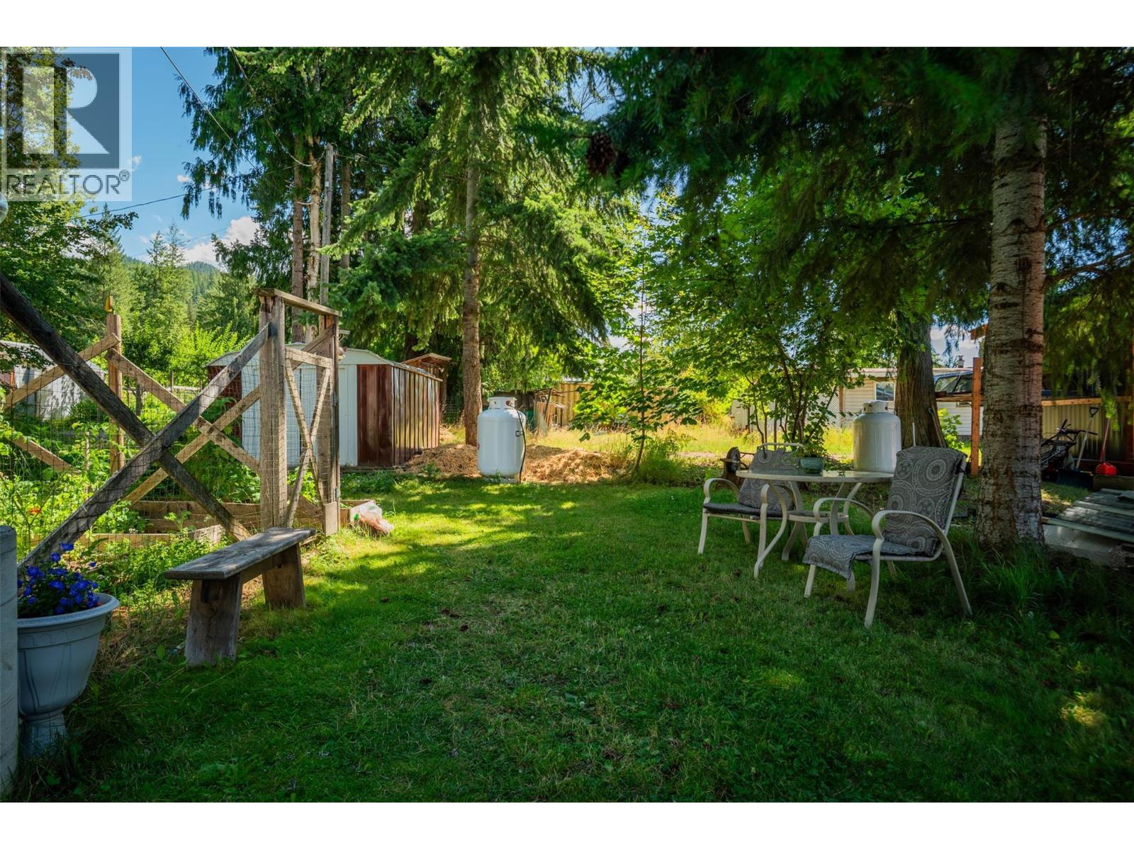 711 9th Avenue, New Denver, British Columbia  V0G 1S0 - Photo 7 - 10358216