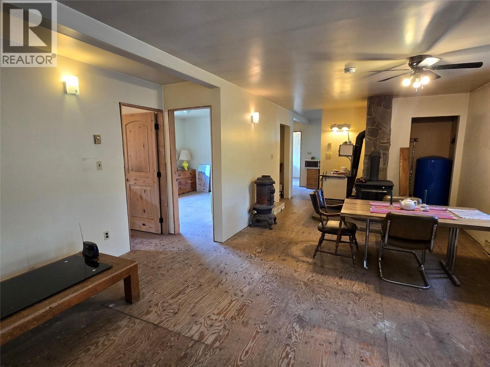 6268 Picard Road, Appledale, British Columbia  V0G 2J0 - Photo 15 - 10358538