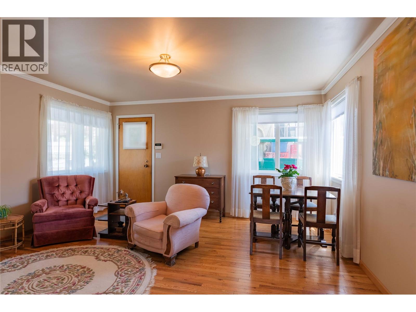 945 Thackeray Street, Warfield, British Columbia  V1R 2C3 - Photo 10 - 10358730