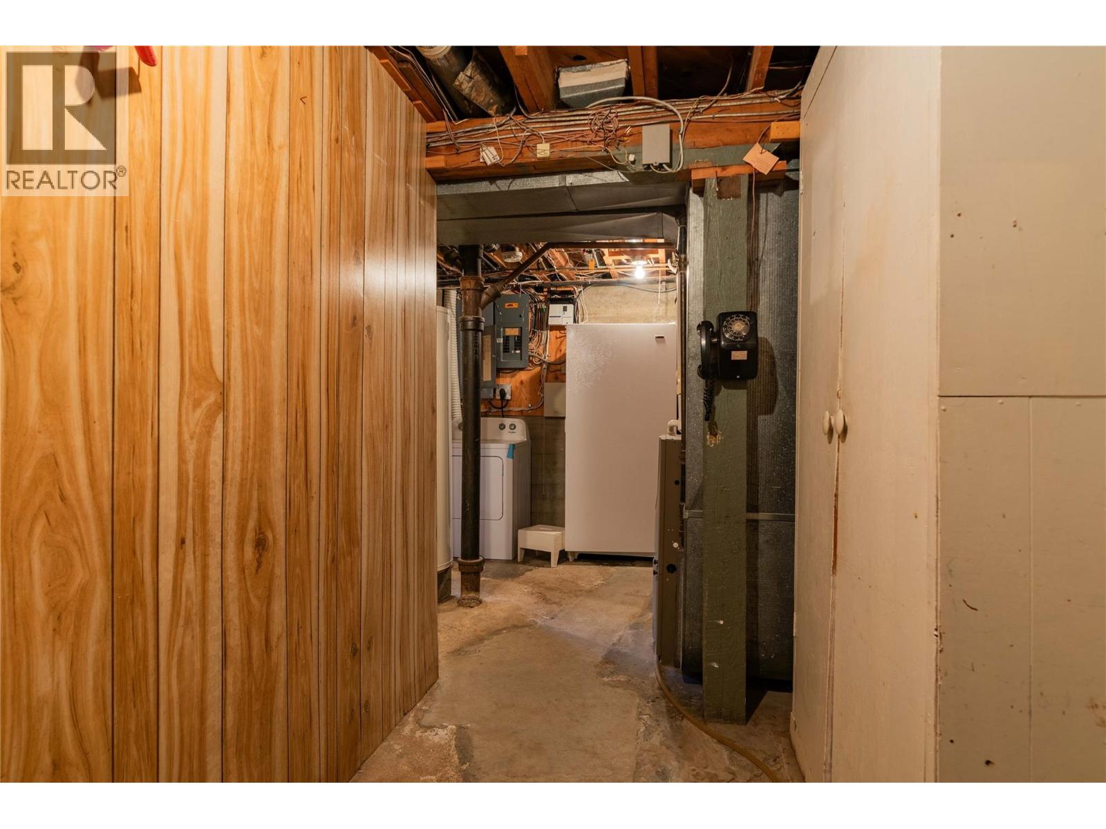 945 Thackeray Street, Warfield, British Columbia  V1R 2C3 - Photo 46 - 10358730