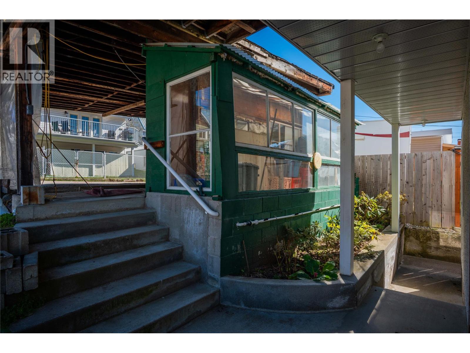 945 Thackeray Street, Warfield, British Columbia  V1R 2C3 - Photo 65 - 10358730