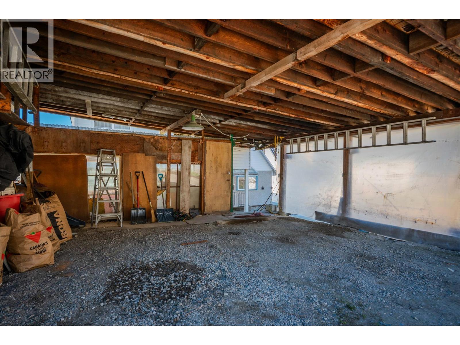 945 Thackeray Street, Warfield, British Columbia  V1R 2C3 - Photo 67 - 10358730