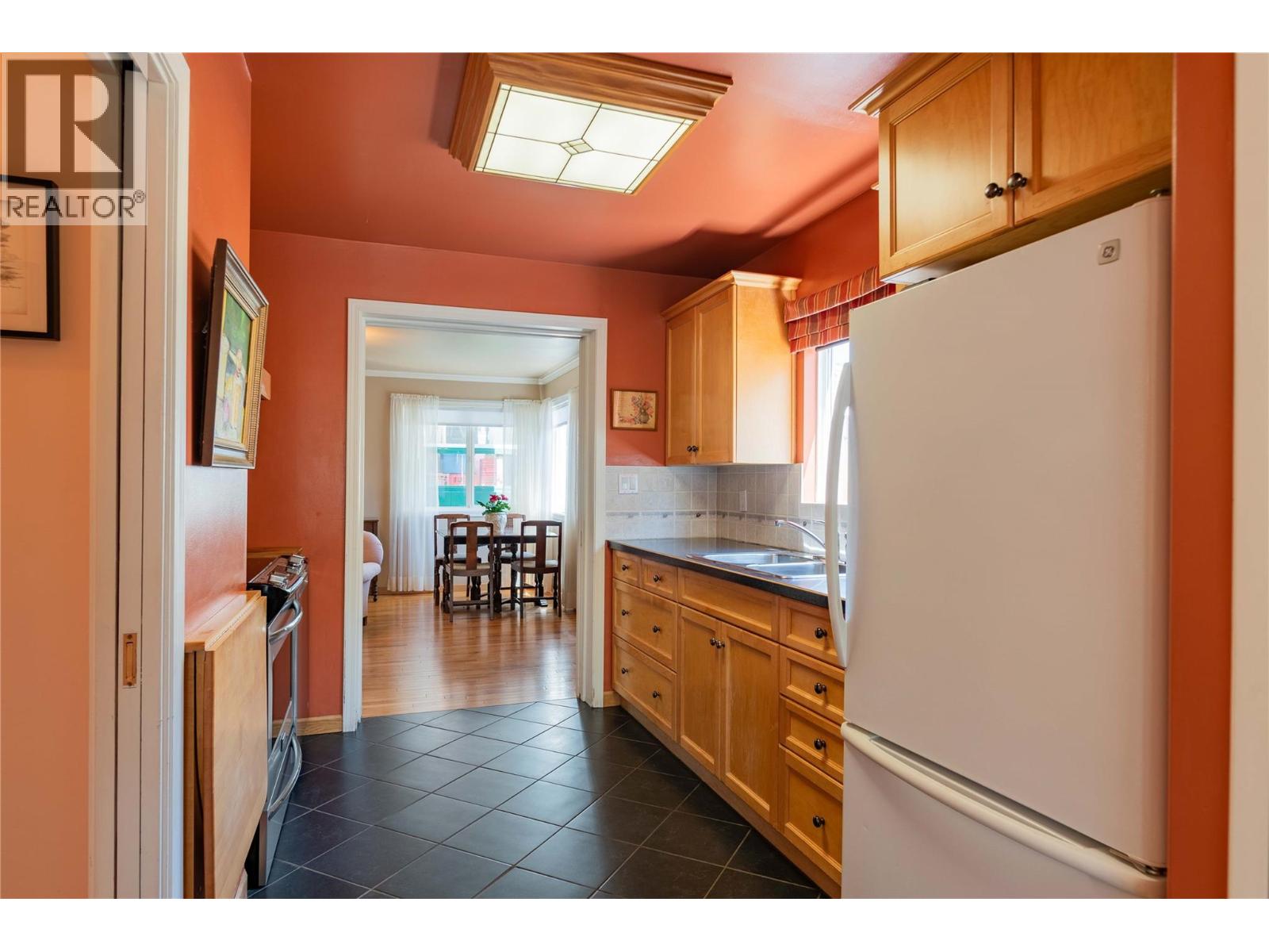 945 Thackeray Street, Warfield, British Columbia  V1R 2C3 - Photo 9 - 10358730