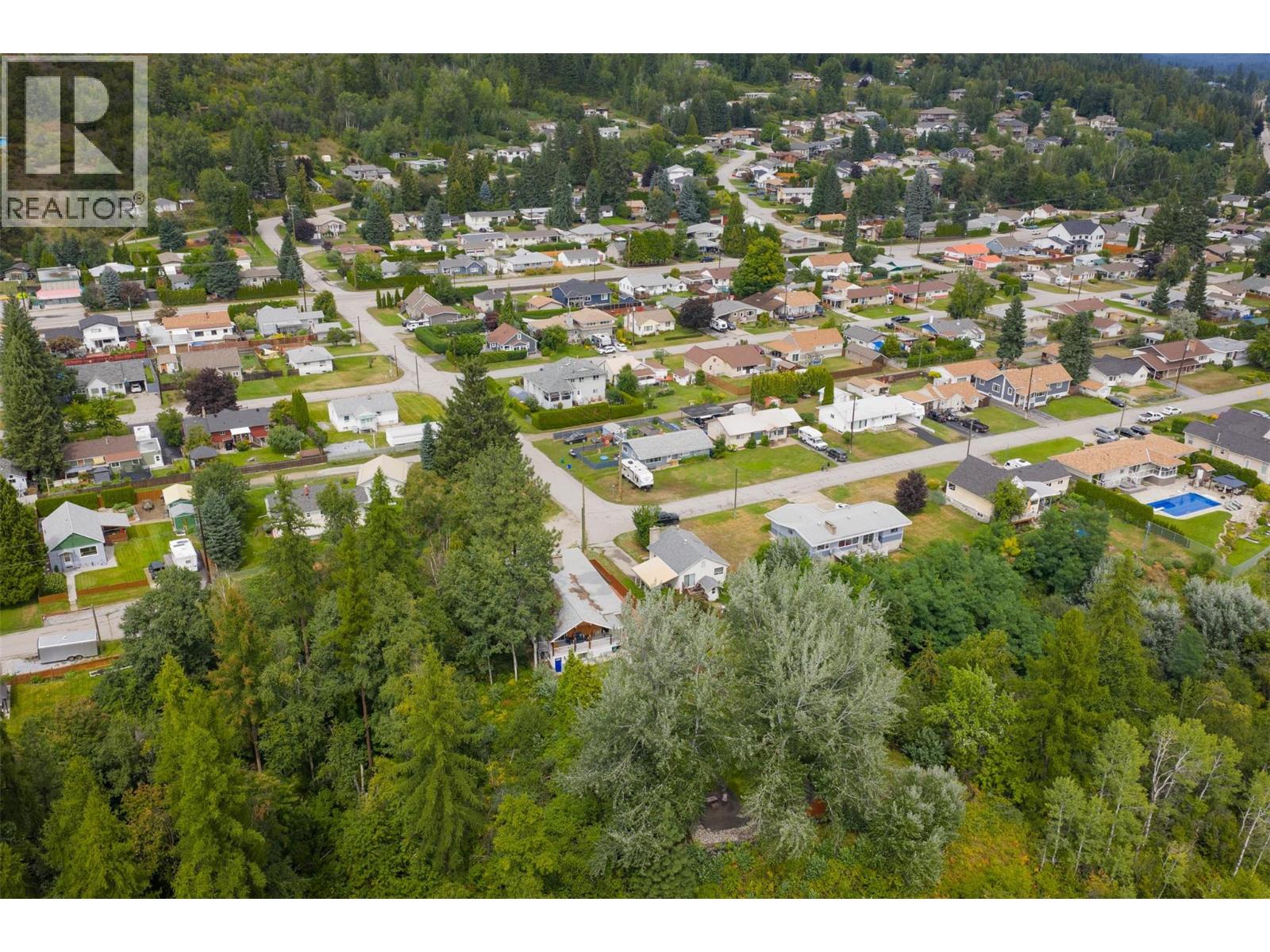 705 8th Avenue, Montrose, British Columbia  V0G 1P0 - Photo 49 - 10358762