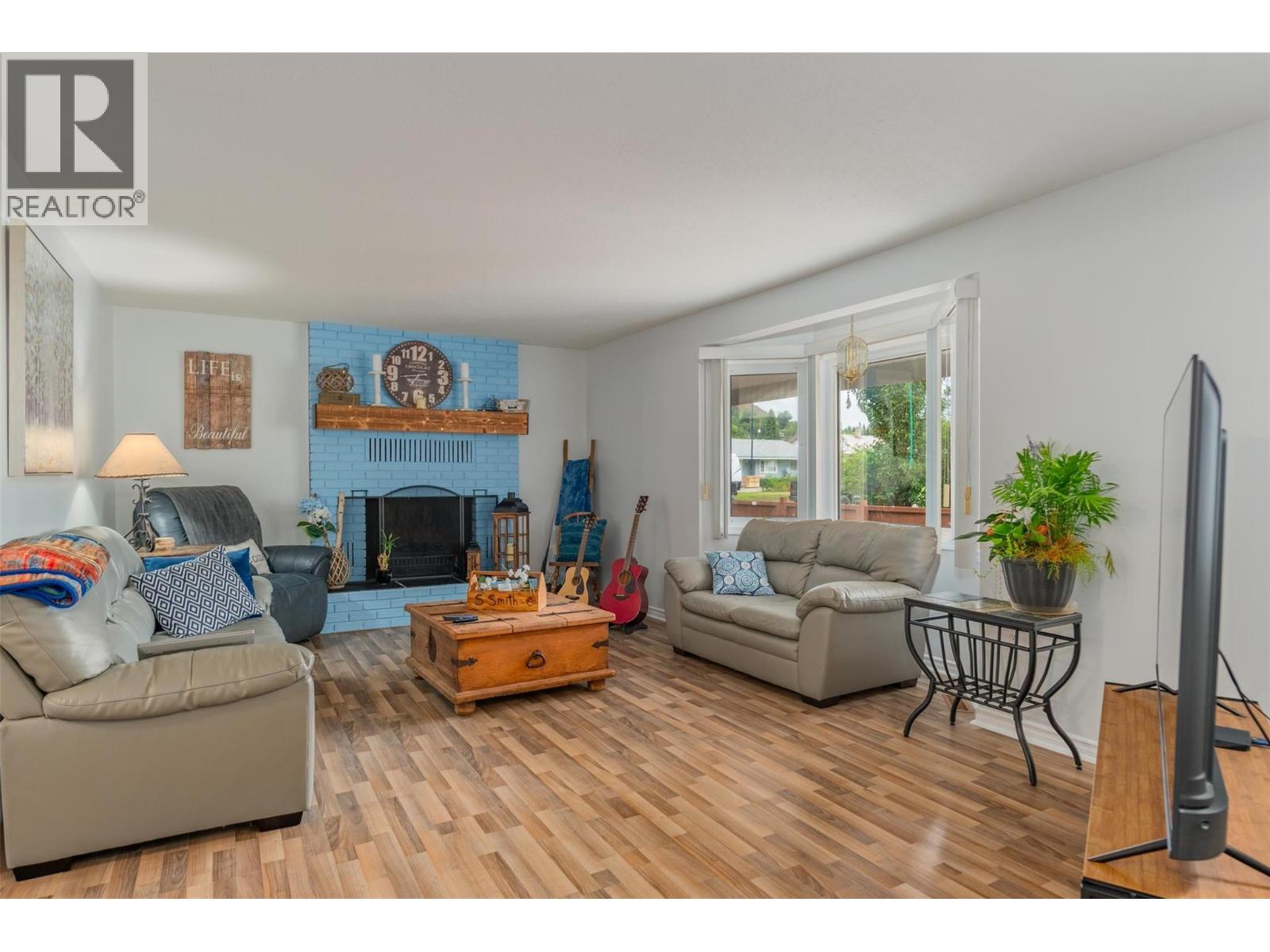 705 8th Avenue, Montrose, British Columbia  V0G 1P0 - Photo 5 - 10358762