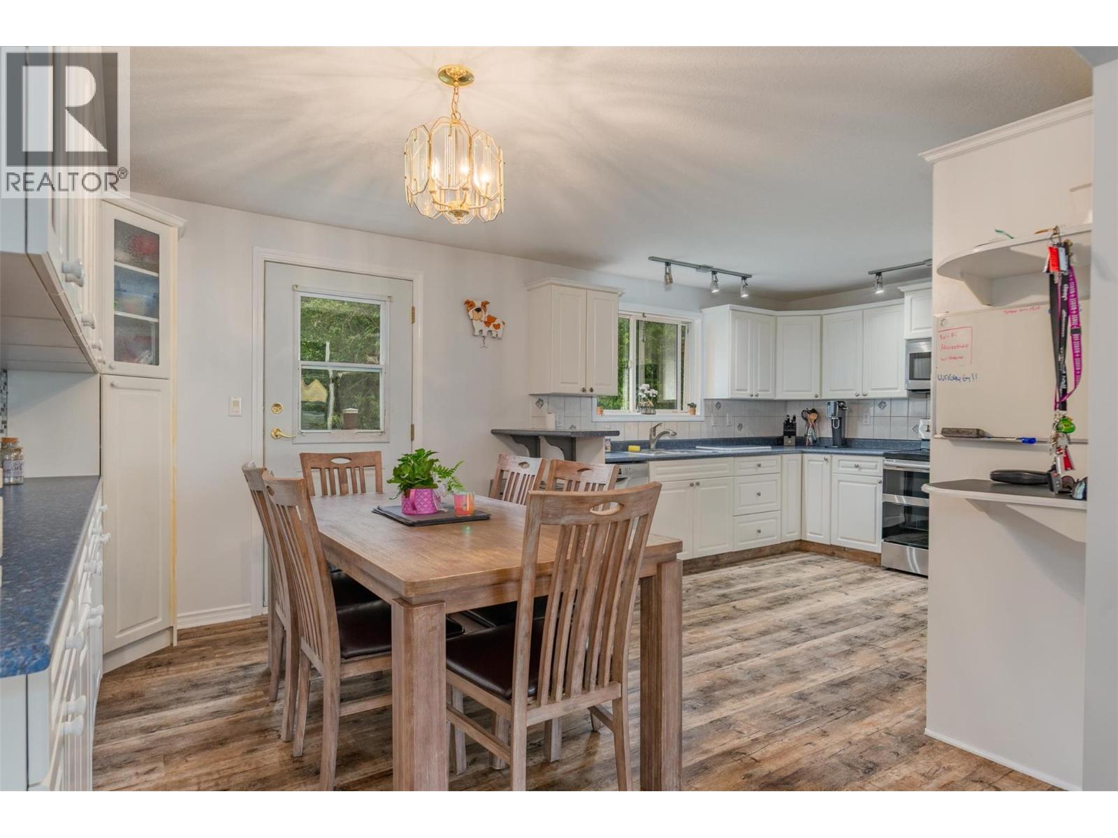 705 8th Avenue, Montrose, British Columbia  V0G 1P0 - Photo 8 - 10358762