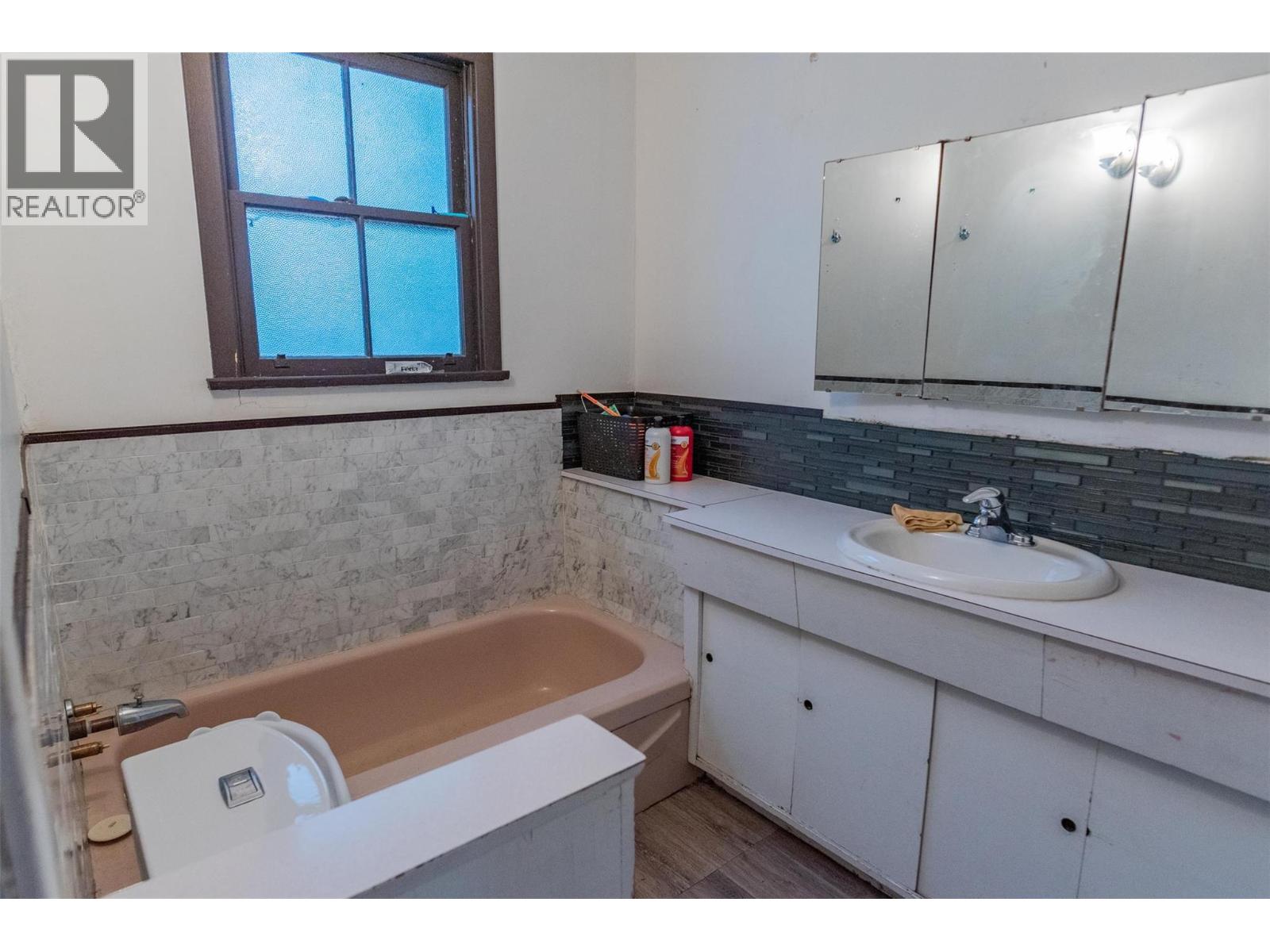 2150 Thompson Avenue, Rossland, British Columbia  V0G 1Y0 - Photo 12 - 10358822