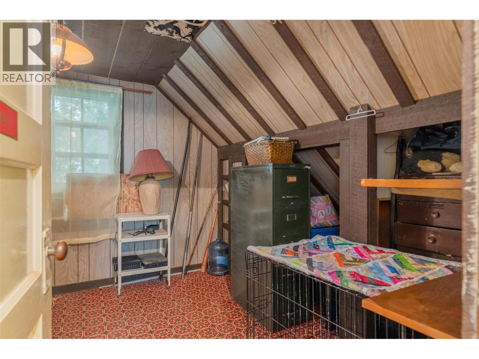 2150 Thompson Avenue, Rossland, British Columbia  V0G 1Y0 - Photo 17 - 10358822