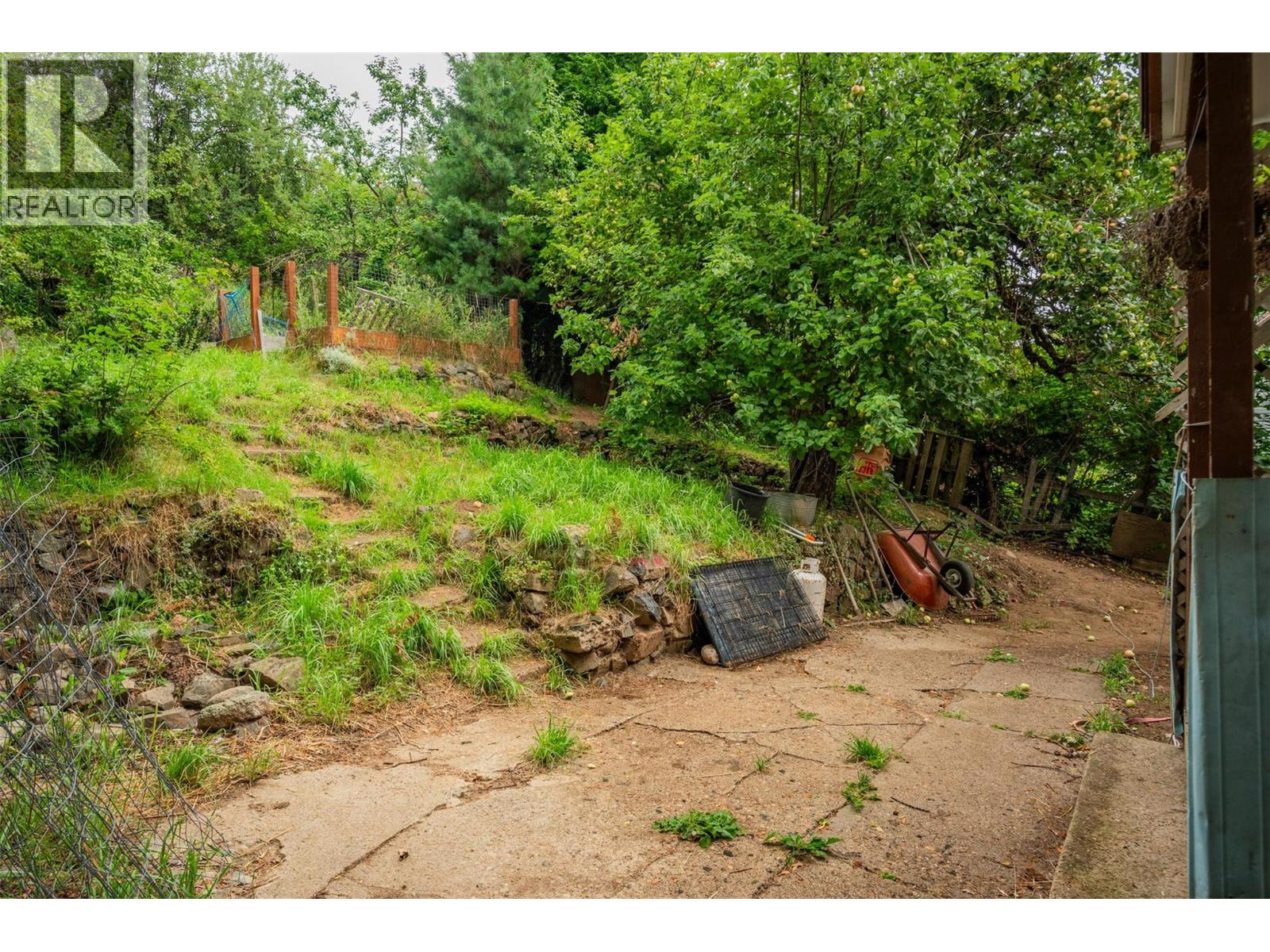 2150 Thompson Avenue, Rossland, British Columbia  V0G 1Y0 - Photo 24 - 10358822