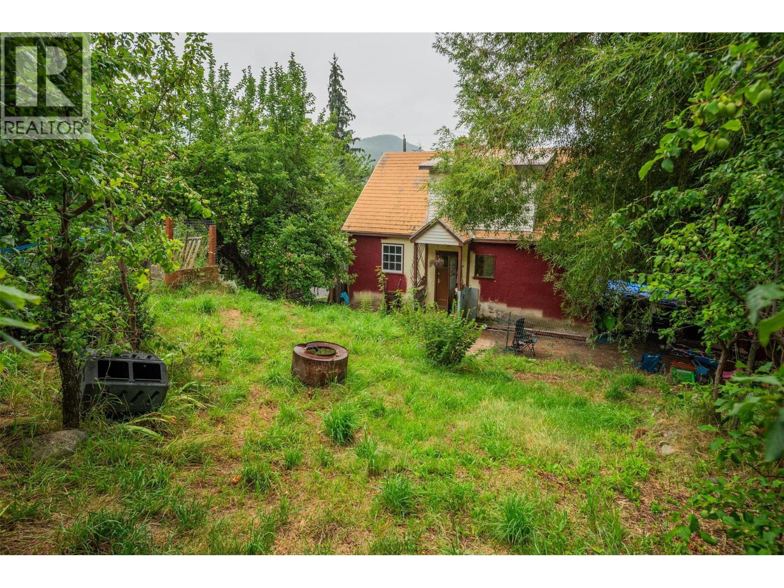 2150 Thompson Avenue, Rossland, British Columbia  V0G 1Y0 - Photo 26 - 10358822