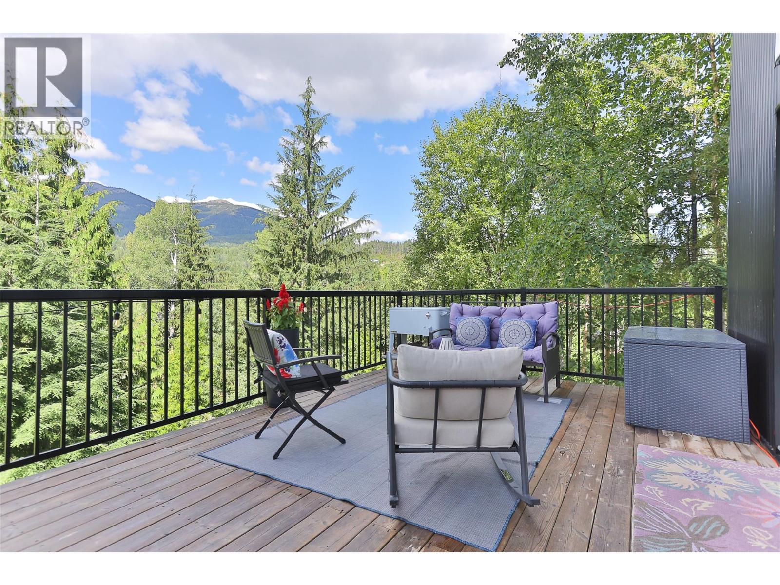 300 Richie Road, Rossland, British Columbia  V0G 1Y0 - Photo 12 - 10358505