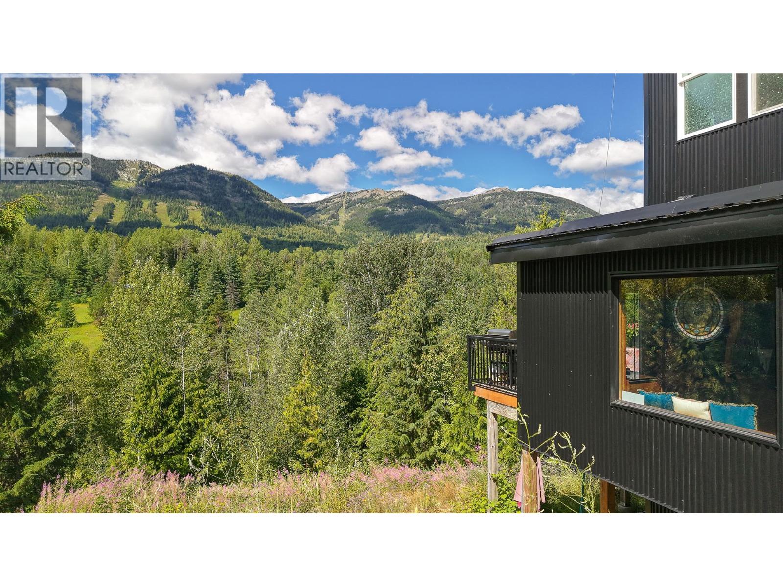 300 Richie Road, Rossland, British Columbia  V0G 1Y0 - Photo 7 - 10358505