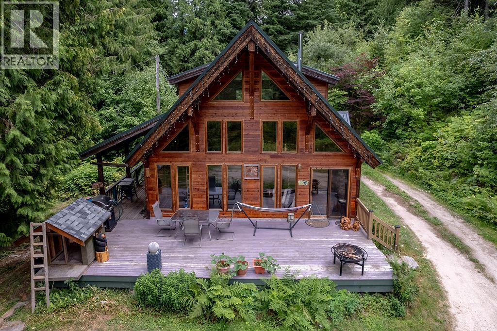 2987 Slocan Valley Road W Road, Slocan Park, British Columbia  V0G 2E0 - Photo 1 - 10357590