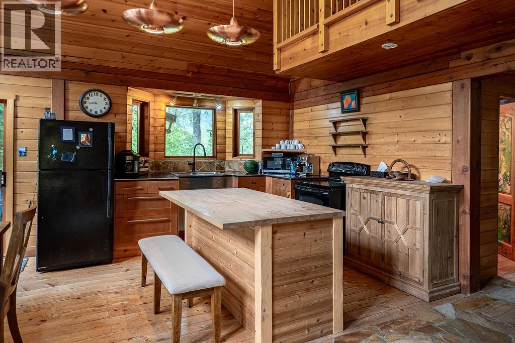 2987 Slocan Valley Road W Road, Slocan Park, British Columbia  V0G 2E0 - Photo 16 - 10357590