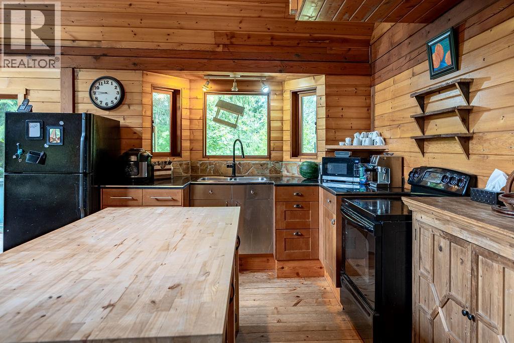 2987 Slocan Valley Road W Road, Slocan Park, British Columbia  V0G 2E0 - Photo 17 - 10357590