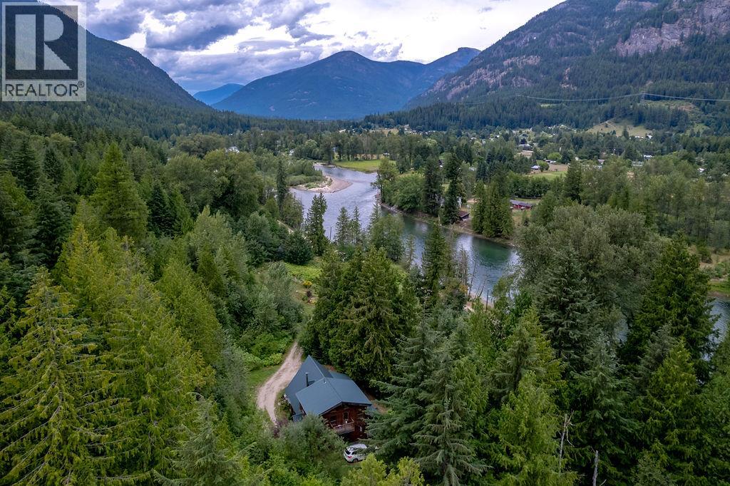 2987 Slocan Valley Road W Road, Slocan Park, British Columbia  V0G 2E0 - Photo 2 - 10357590