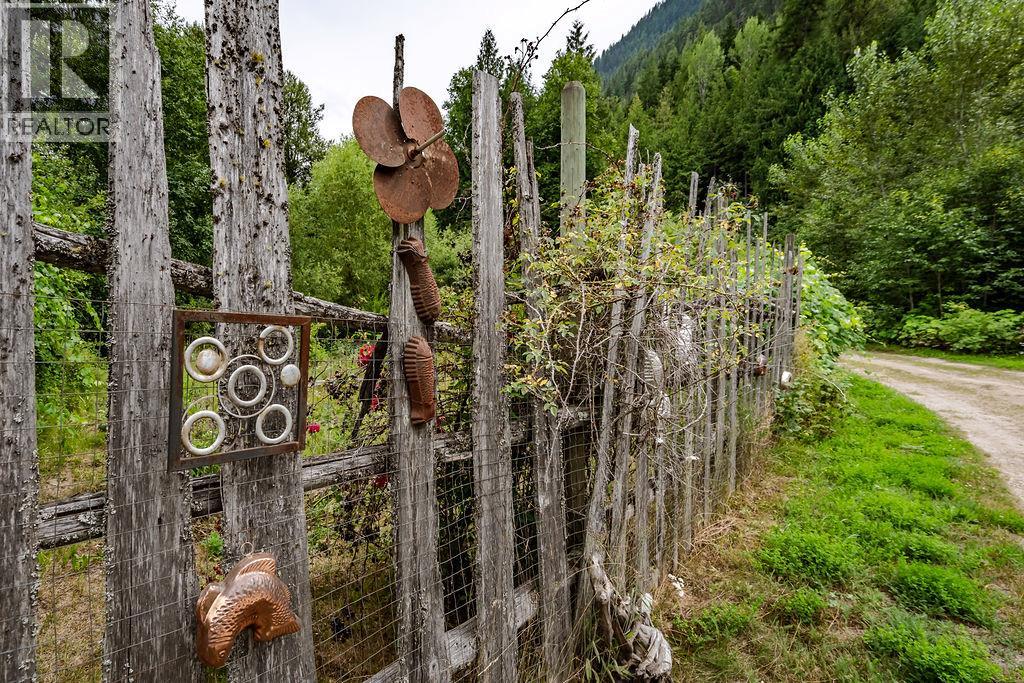 2987 Slocan Valley Road W Road, Slocan Park, British Columbia  V0G 2E0 - Photo 46 - 10357590