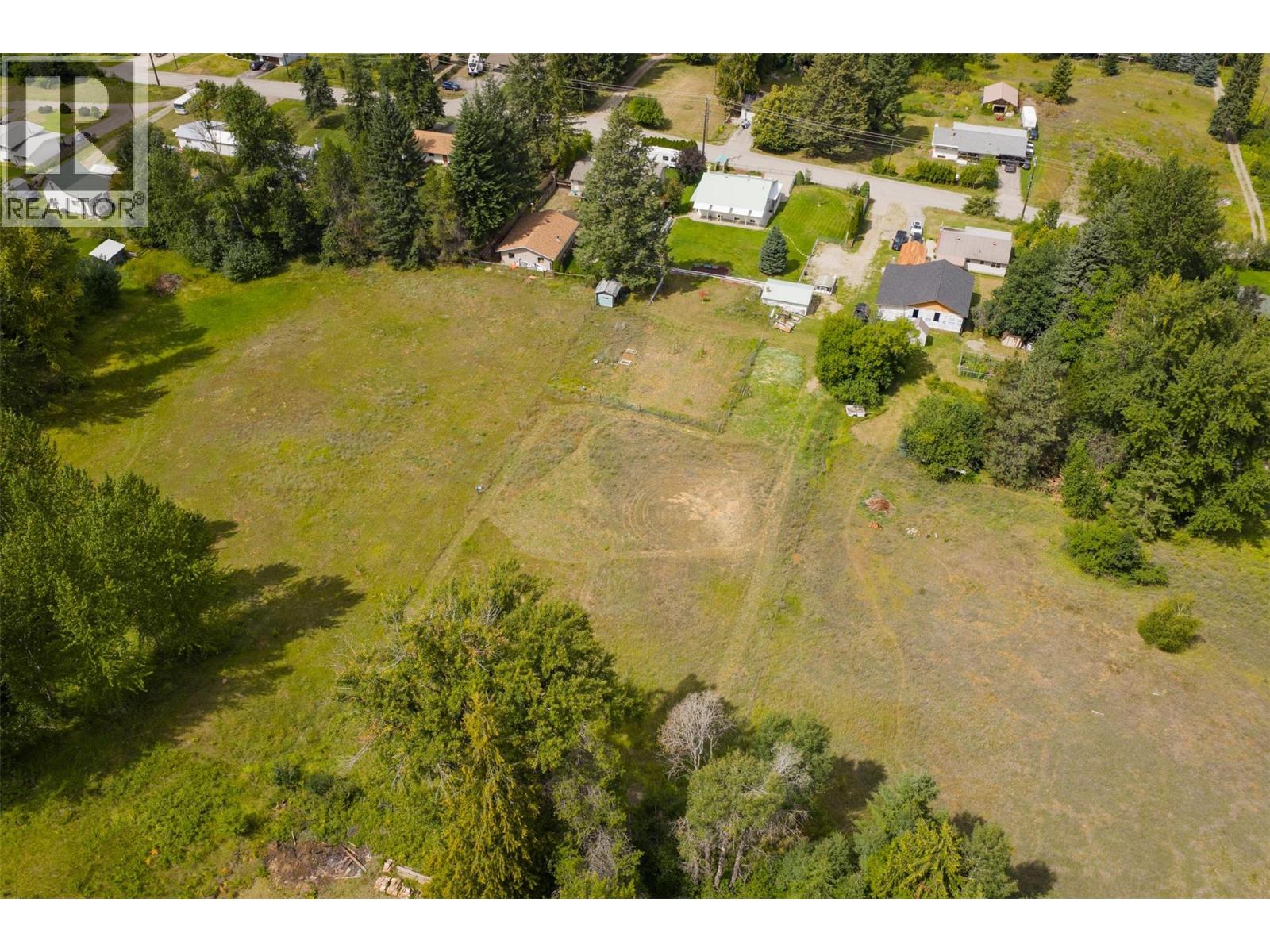 2004 Old Salmo Road, Fruitvale, British Columbia  V0G 1L1 - Photo 4 - 10358878