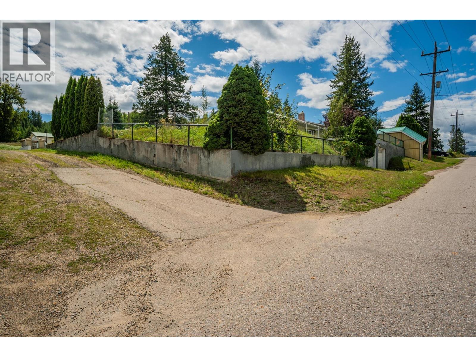 2004 Old Salmo Road, Fruitvale, British Columbia  V0G 1L1 - Photo 50 - 10358878