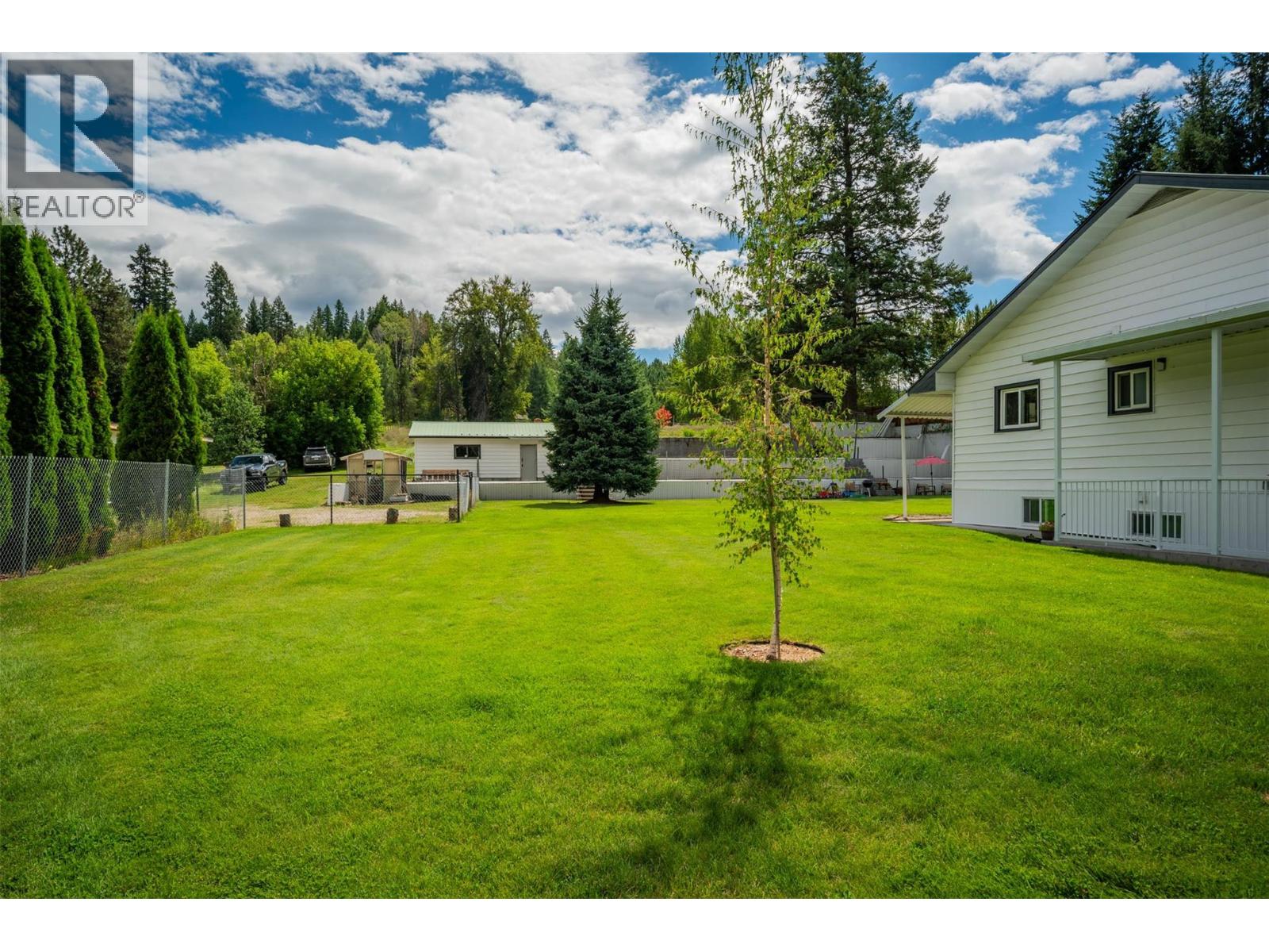 2004 Old Salmo Road, Fruitvale, British Columbia  V0G 1L1 - Photo 53 - 10358878