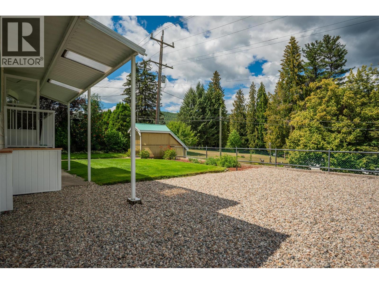 2004 Old Salmo Road, Fruitvale, British Columbia  V0G 1L1 - Photo 54 - 10358878