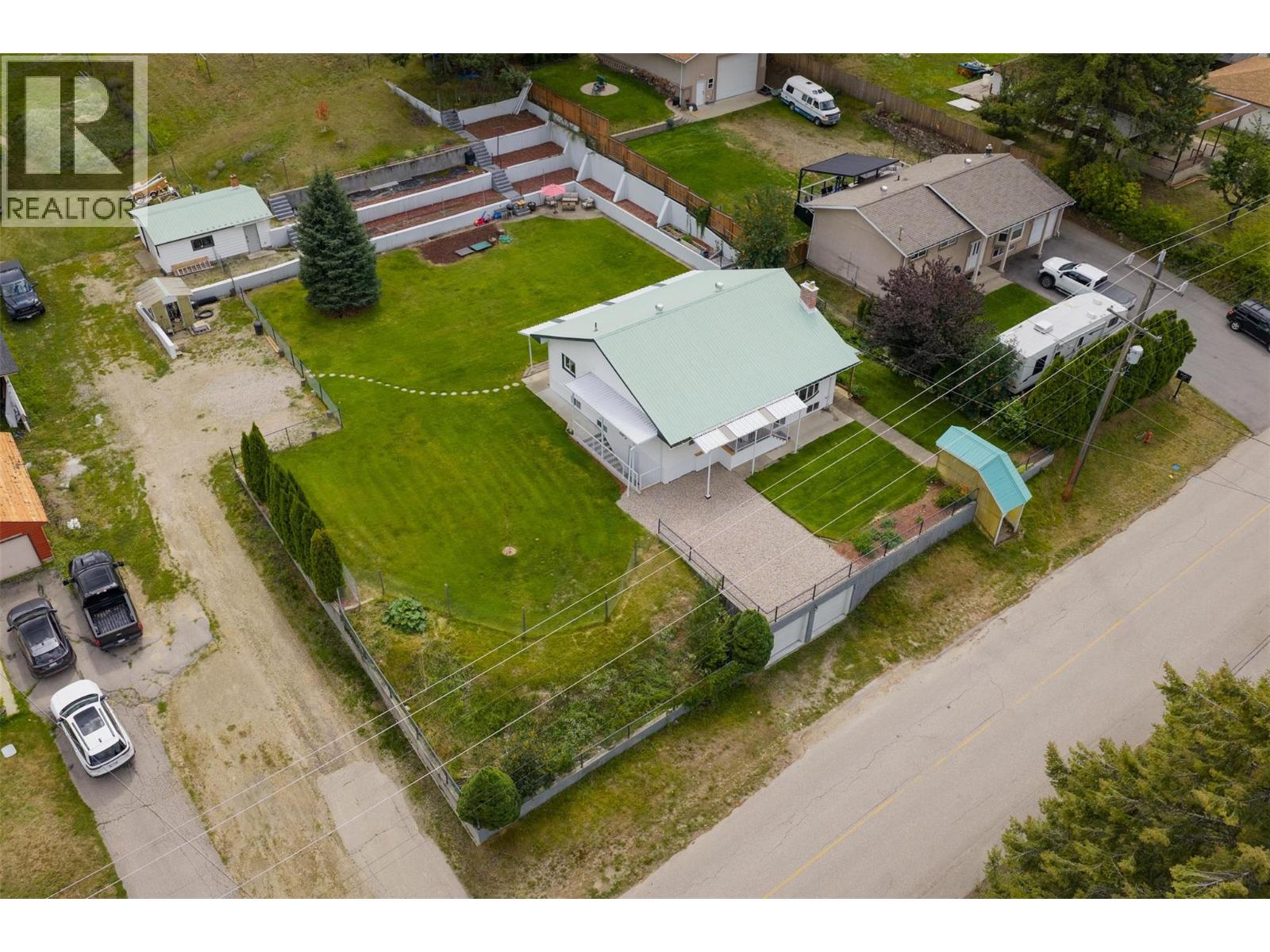 2004 Old Salmo Road, Fruitvale, British Columbia  V0G 1L1 - Photo 82 - 10358878