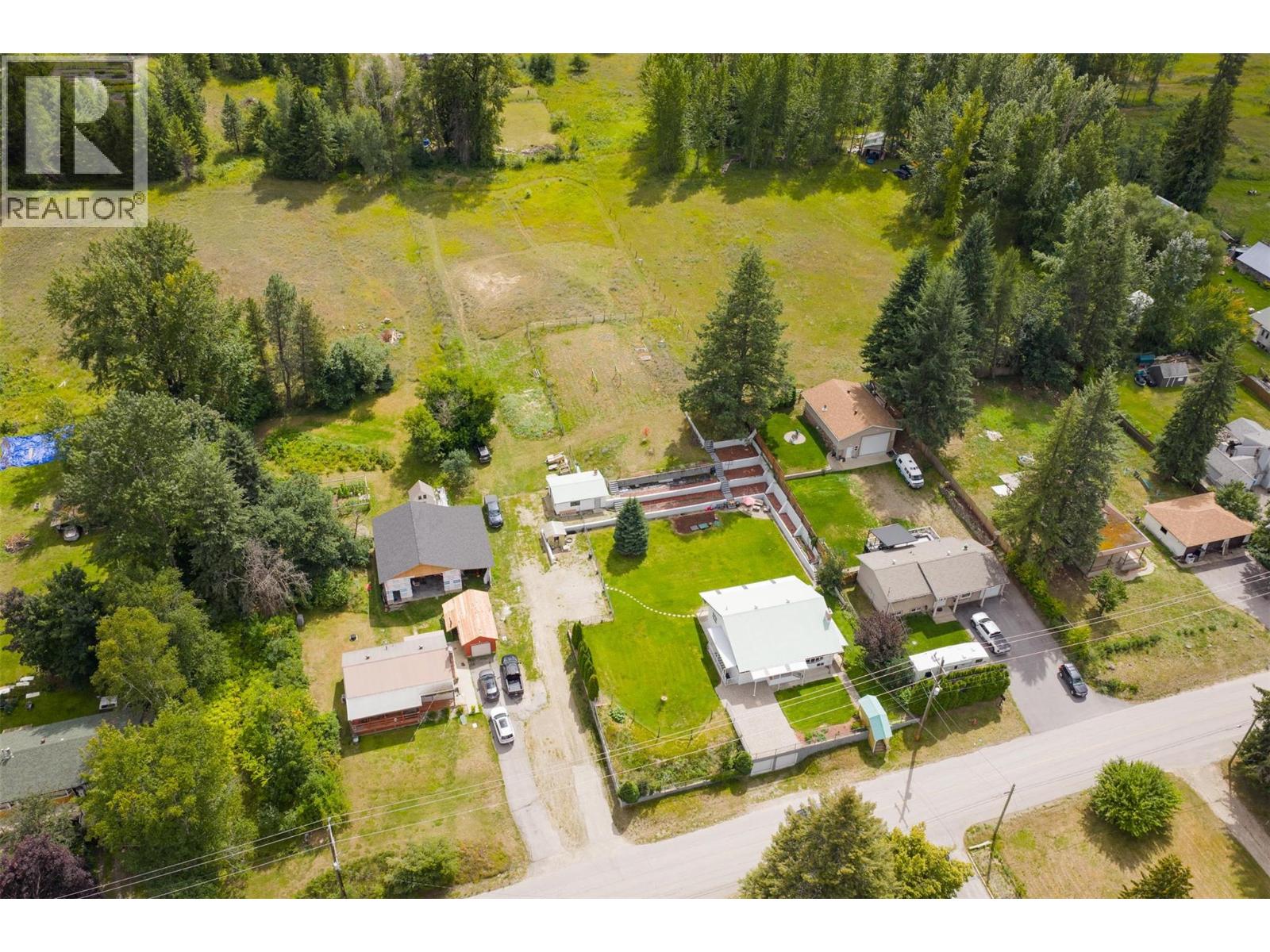 2004 Old Salmo Road, Fruitvale, British Columbia  V0G 1L1 - Photo 87 - 10358878