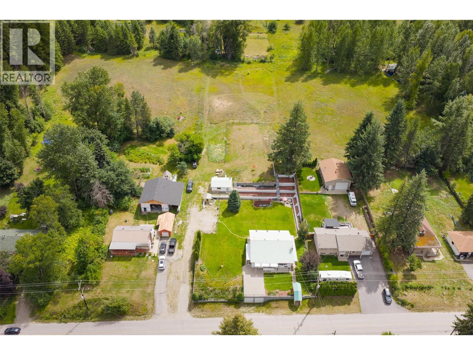 2004 Old Salmo Road, Fruitvale, British Columbia  V0G 1L1 - Photo 88 - 10358878