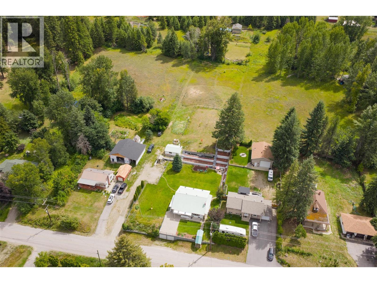 2004 Old Salmo Road, Fruitvale, British Columbia  V0G 1L1 - Photo 89 - 10358878