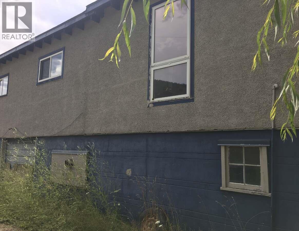 6904 Highway 6, Appledale, British Columbia  V0G 2J0 - Photo 5 - 10359261