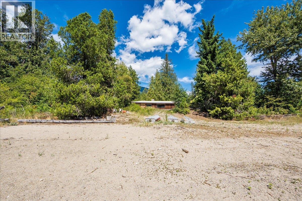 7691 Balfour Wharf Road, Balfour, British Columbia  V0G 1C0 - Photo 10 - 10359320