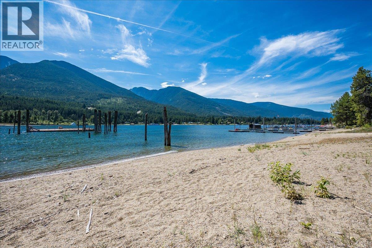 7691 Balfour Wharf Road, Balfour, British Columbia  V0G 1C0 - Photo 12 - 10359320