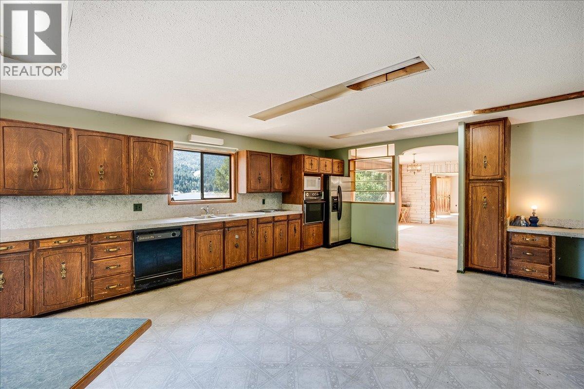 7691 Balfour Wharf Road, Balfour, British Columbia  V0G 1C0 - Photo 24 - 10359320