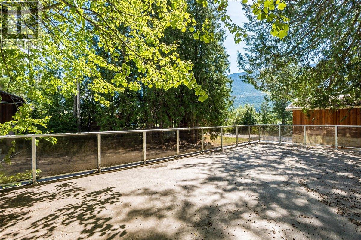 7691 Balfour Wharf Road, Balfour, British Columbia  V0G 1C0 - Photo 44 - 10359320