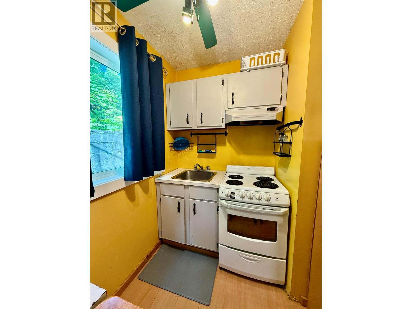 1611 Nickleplate Road Unit# 206, Rossland, British Columbia  V0G 1Y0 - Photo 5 - 10358891