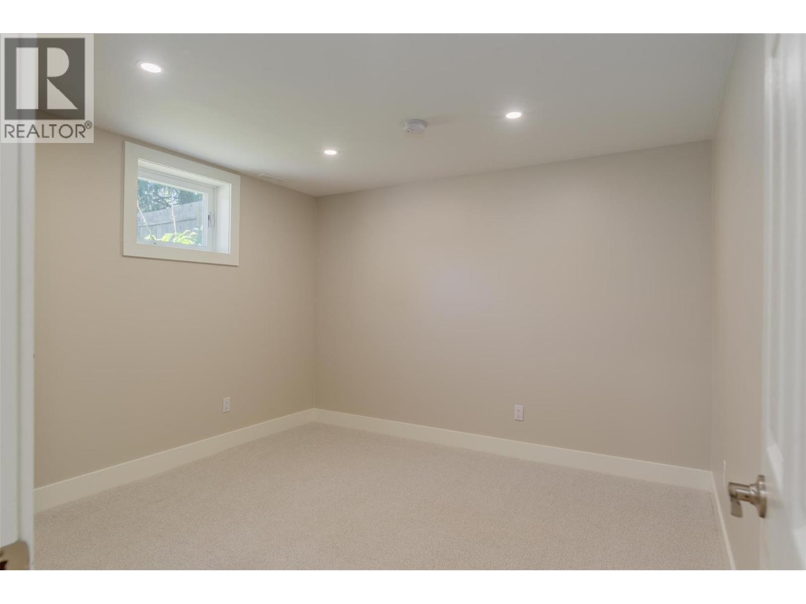100 Birch Avenue, Fruitvale, British Columbia  V0G 1L0 - Photo 33 - 10359470