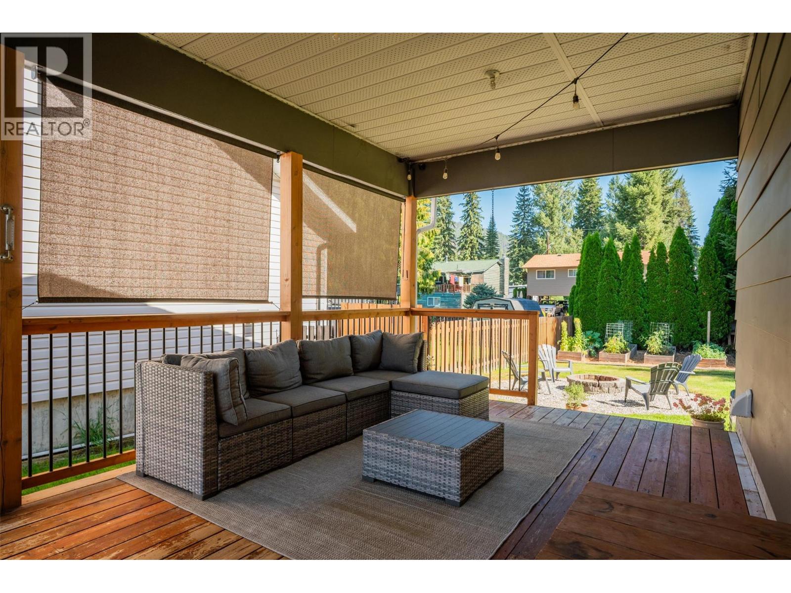 100 Birch Avenue, Fruitvale, British Columbia  V0G 1L0 - Photo 42 - 10359470