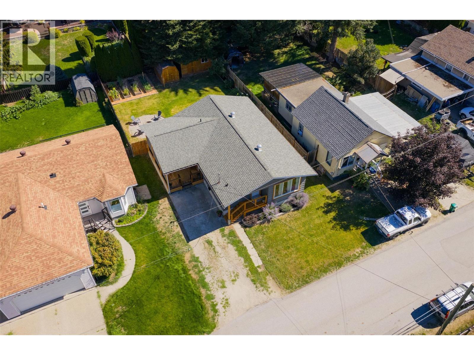 100 Birch Avenue, Fruitvale, British Columbia  V0G 1L0 - Photo 53 - 10359470