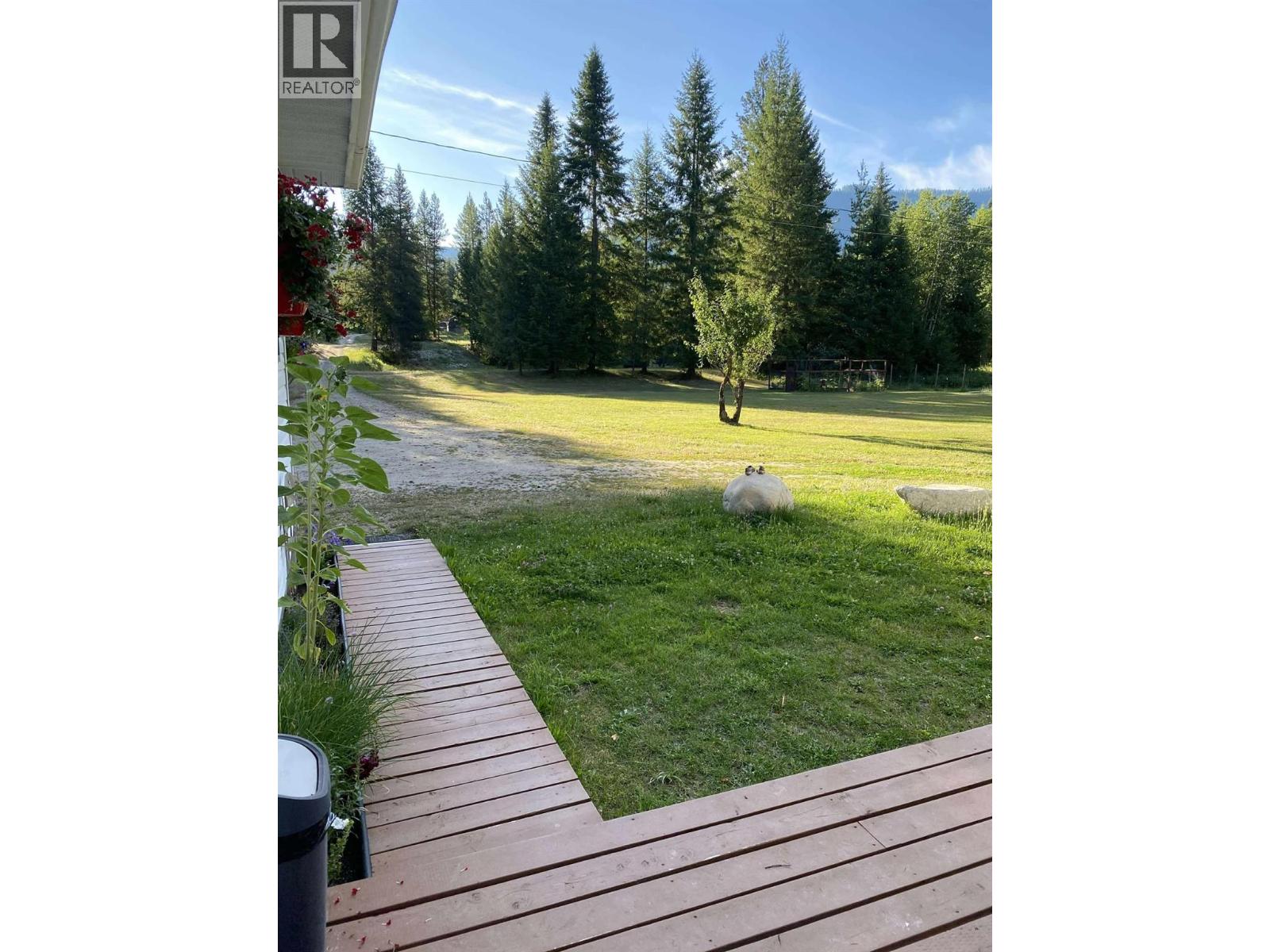 2697 Osachoff Road, South Slocan, British Columbia  V0G 2G0 - Photo 17 - 10359274