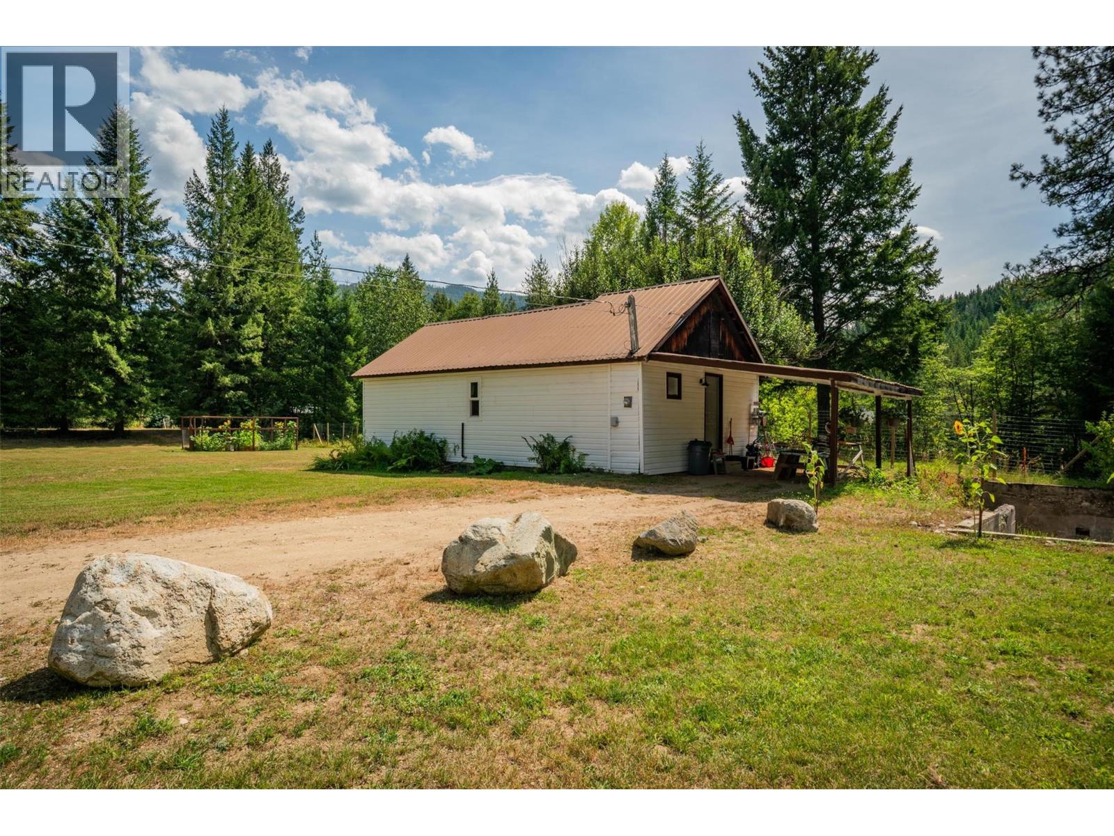 2697 Osachoff Road, South Slocan, British Columbia  V0G 2G0 - Photo 47 - 10359274